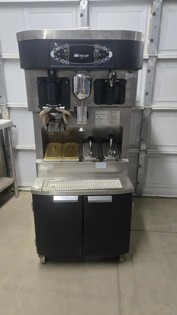 TAYLOR CROWN SOFT SERVE MACH