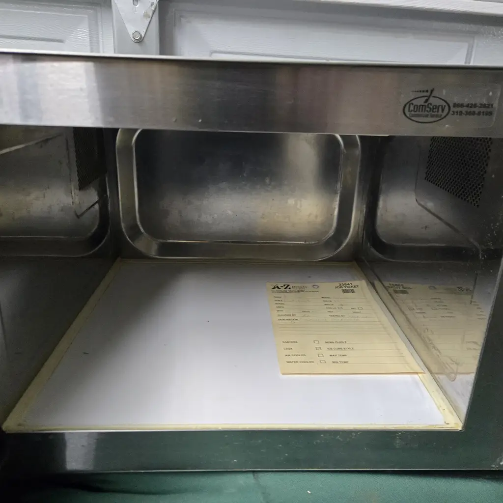 AMANA COMMERCIAL MICROWAVE