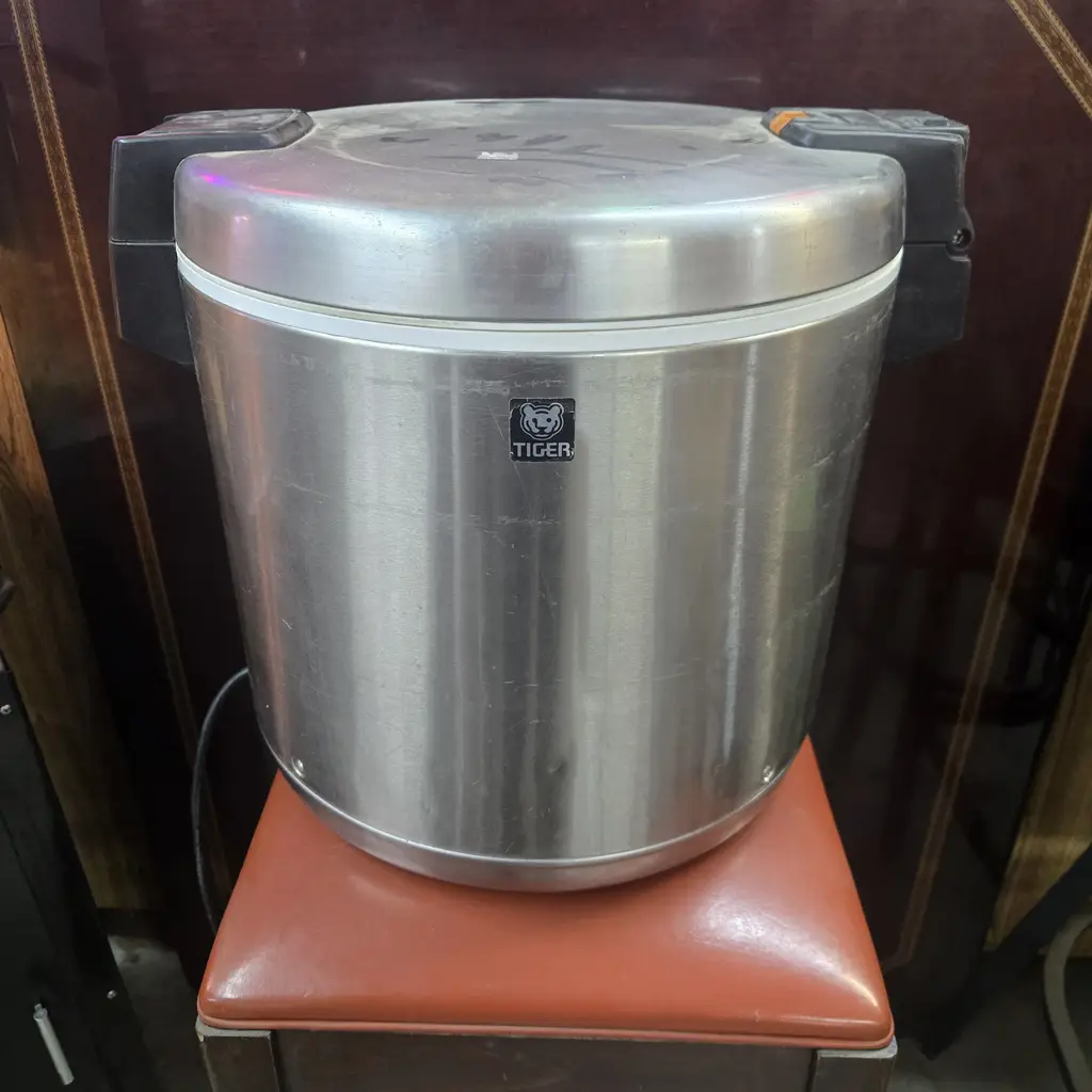TIGER 50 CUP RICE COOKER