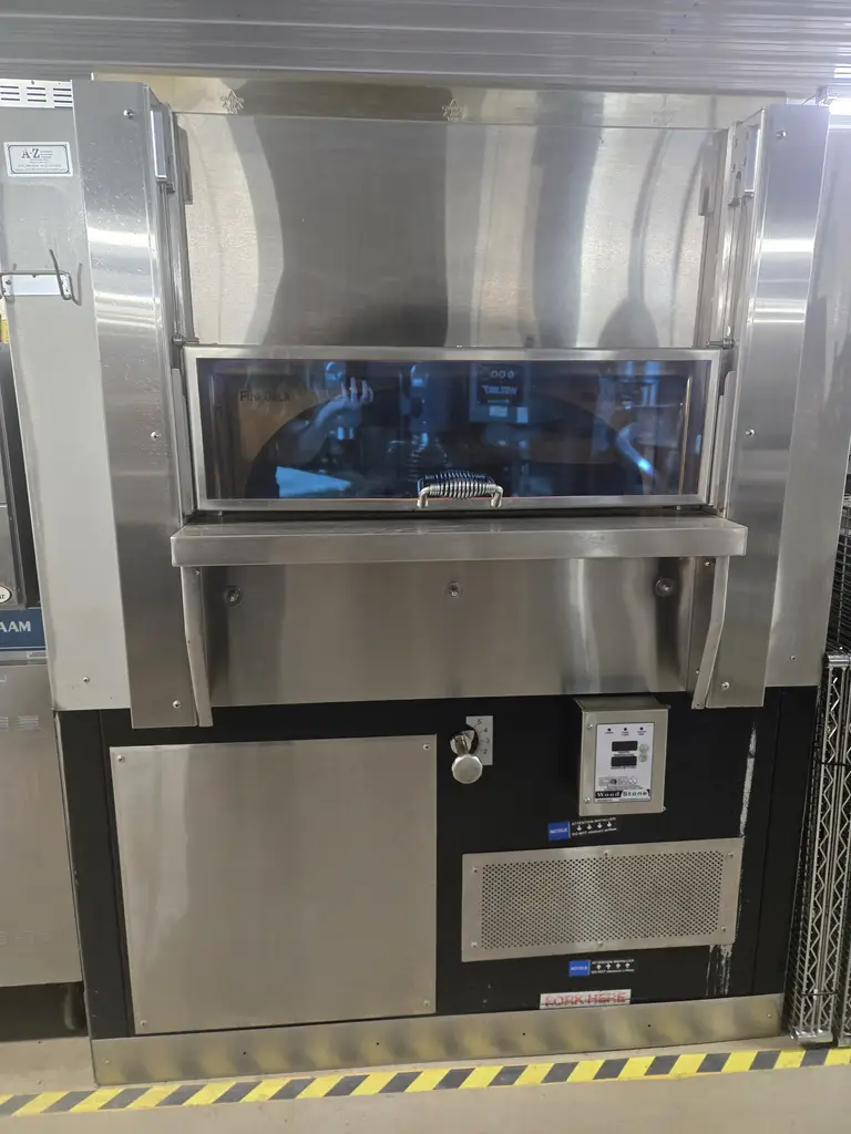WOODSTONE PIZZA OVEN