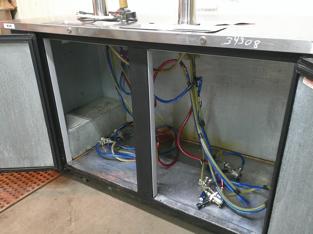 BEVERAGE AIR 2 TOWER KEGGERATO