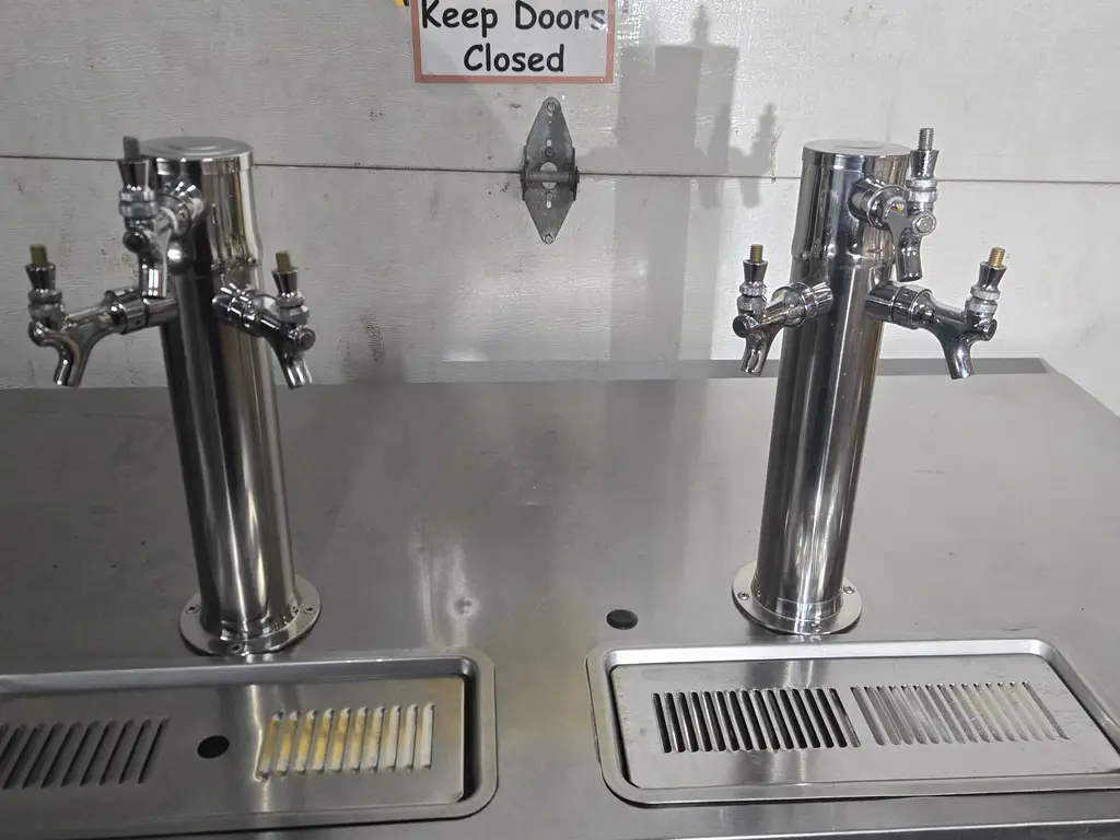 BEVERAGE AIR 2 TOWER KEGGERATO