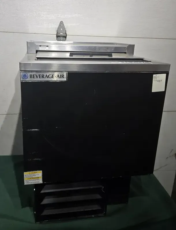 BEVERAGE AIR MUG CHILLER