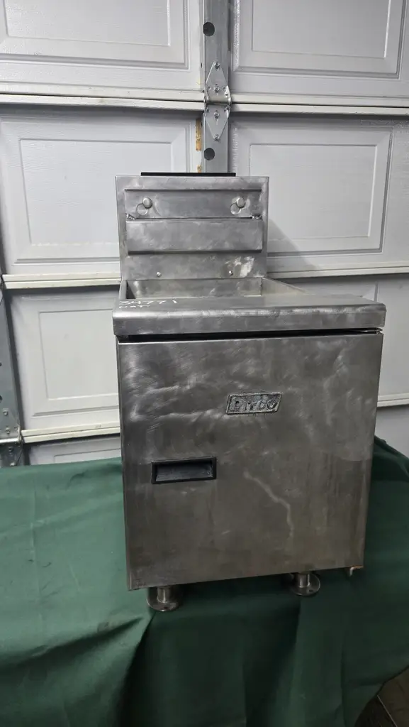 PITCO 35LB COUNTERTOP FRYER